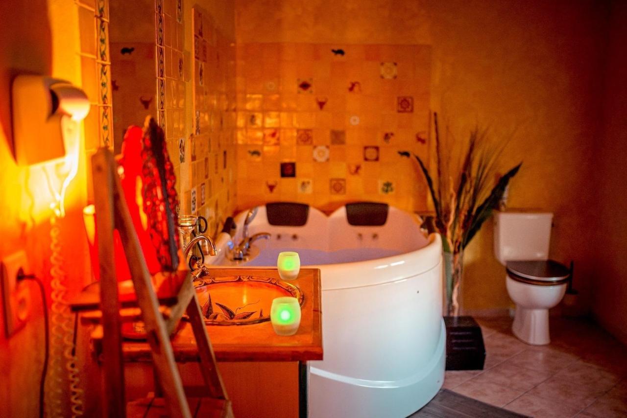 Themericourt Domaine De La Croix Du Vexin Bed & Breakfast エクステリア 写真